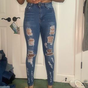 Fashion Nova blue distressed skinny jeans